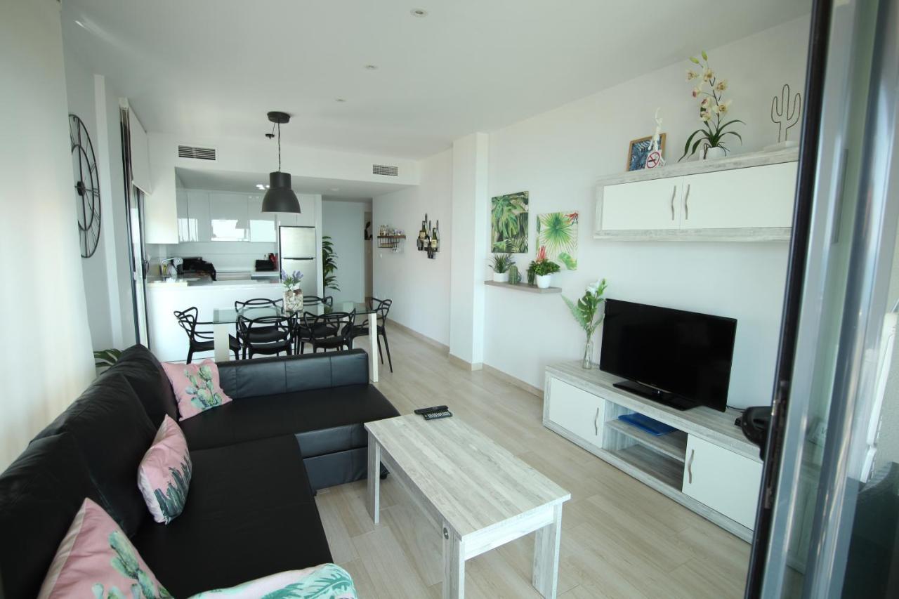 Luxury And Modern Beach Apartment With Sea Views 라 마타 외부 사진