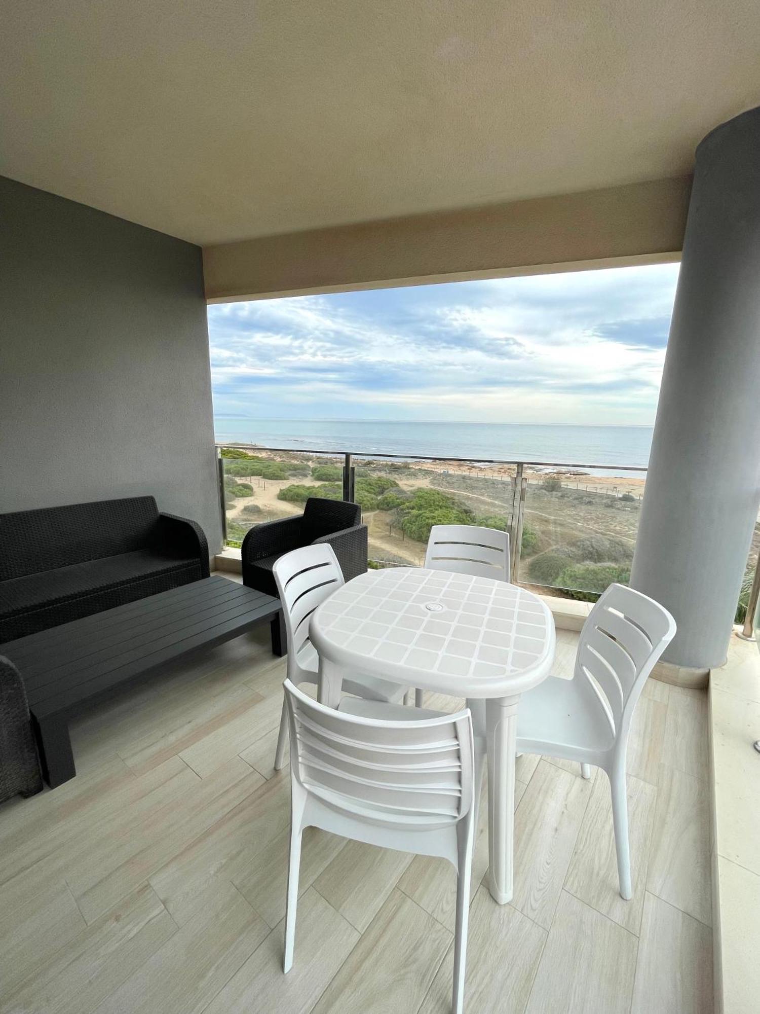 Luxury And Modern Beach Apartment With Sea Views 라 마타 외부 사진
